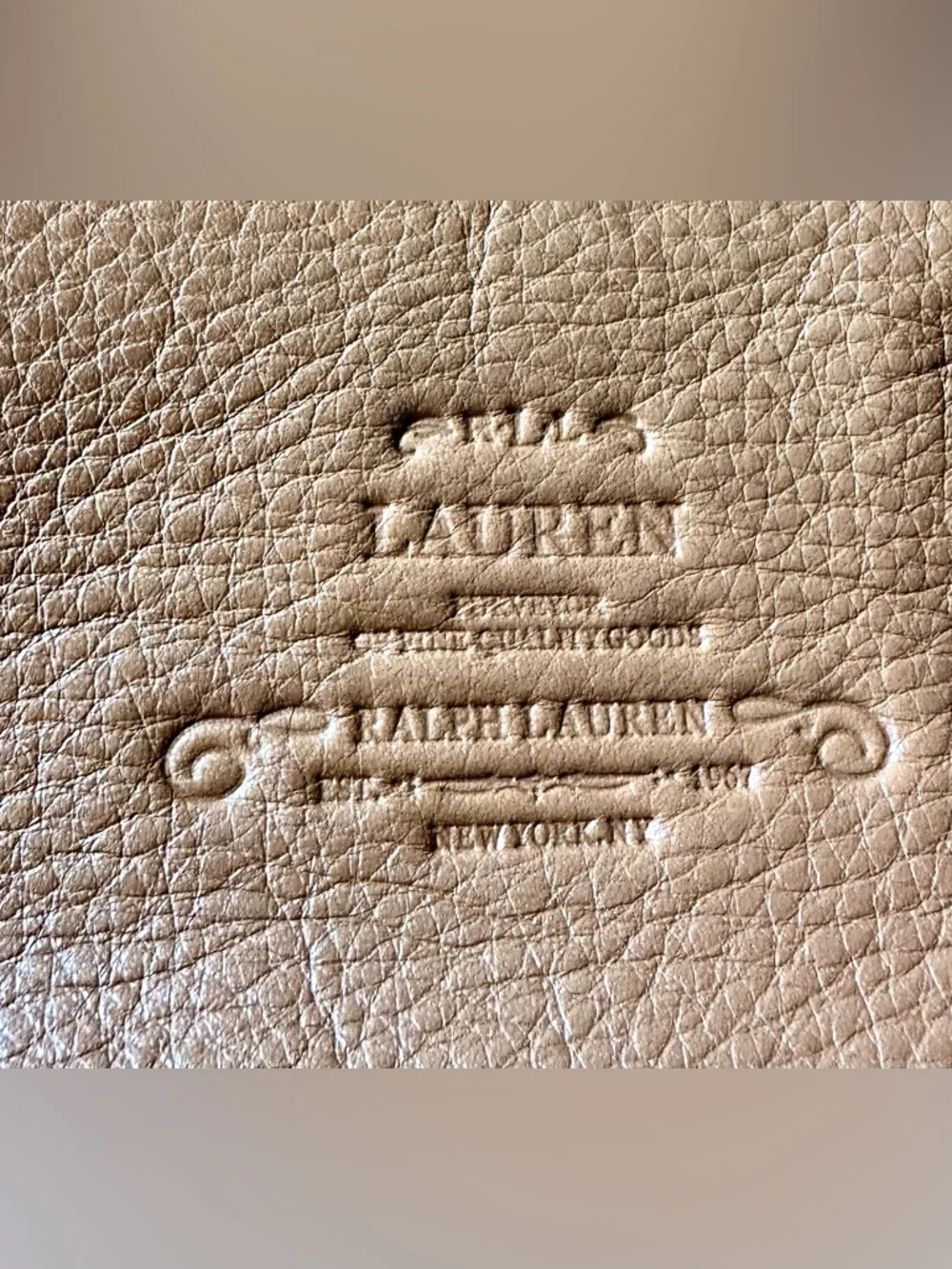 Ralph Lauren Women’s Heritage Logo
Cognac Tote Satchel Bag - Picture 15 of 15